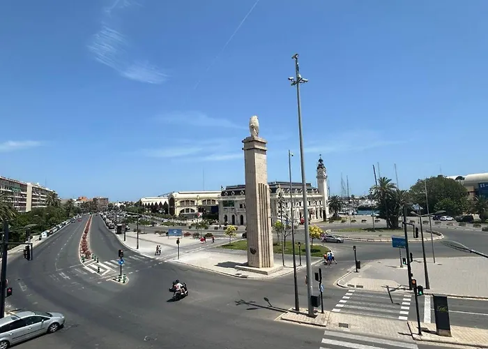 Amazinn Places Valencia Marina Real شقة فندقية 3*
