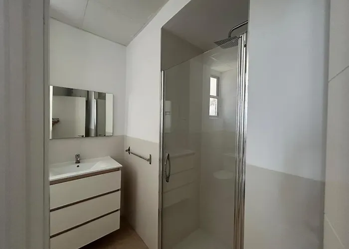 Amazinn Places Valencia Marina Real شقة فندقية 3*