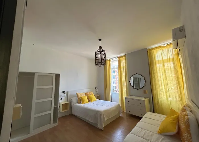 Amazinn Places Valencia Marina Real 3*