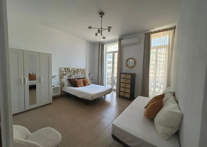 Amazinn Places Valencia Marina Real 3* فالنسيا