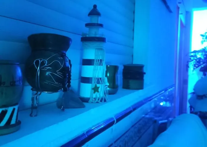 Δωμάτια σε οικογενειακή κατοικία Blue Double Private At Front - En La Playa Piso Compartido Βαλένθια