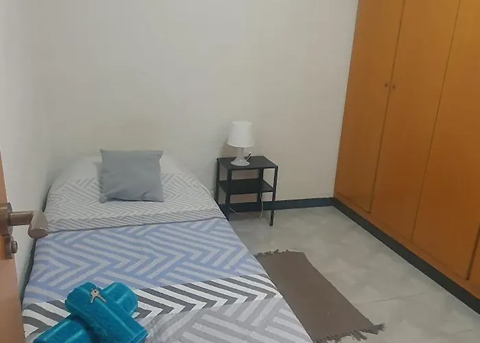 Tranquila Y Centrica Individual En Vivienda Compartida 홈스테이 *