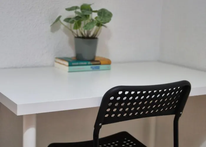 Need Δωμάτια σε οικογενειακή κατοικία Βαλένθια