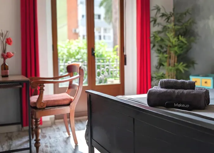 Portrait Boutique بيت ضيافة فالنسيا