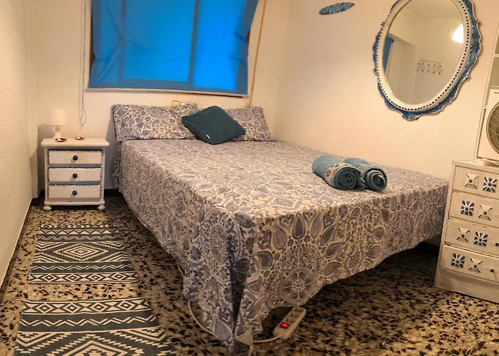 Blue Double Private At Front - En La Playa Piso Compartido Δωμάτια σε οικογενειακή κατοικία Βαλένθια