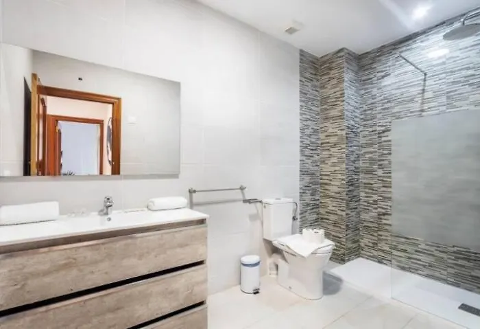 Apartamento Centrico, 2 Habitaciones, Confort Ascensor,wifi Ac