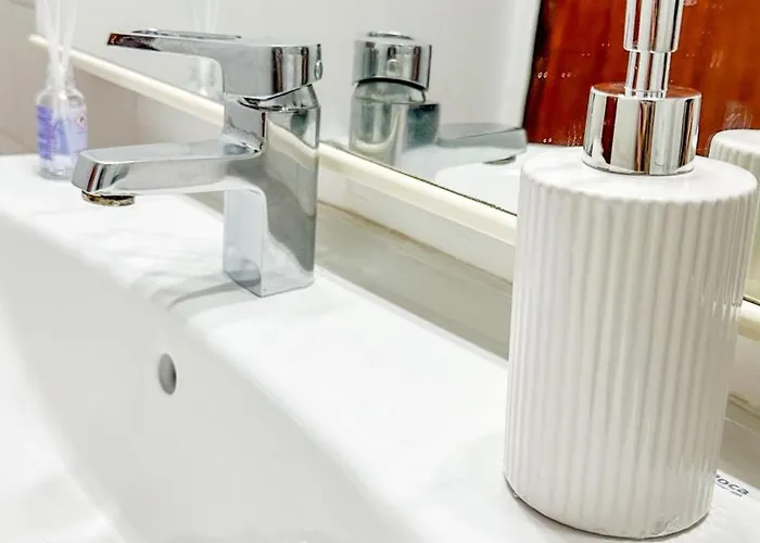 Kmilo Δωμάτια σε οικογενειακή κατοικία Βαλένθια