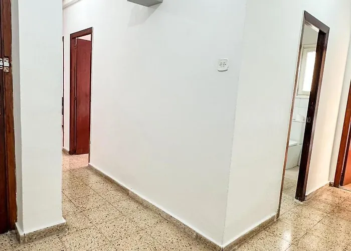 Δωμάτια σε οικογενειακή κατοικία Kmilo Βαλένθια