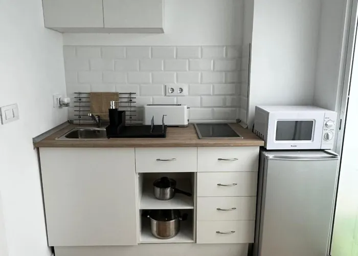 Privada Con Bano Privado Iii فالنسيا