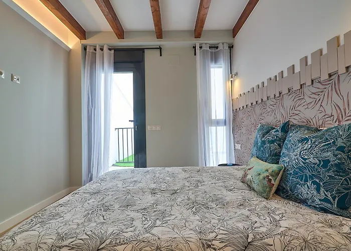 Invalencia Alberic Jungle R Big House Stylish 3 Bdr & 3 Wc With Private Terrace *