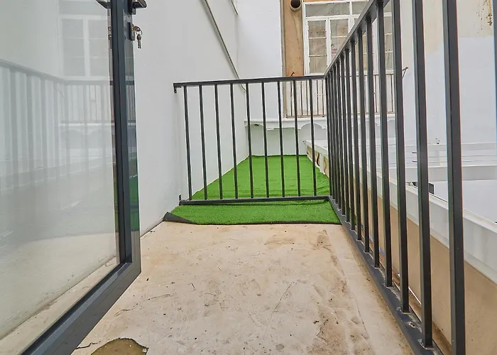 Invalencia Alberic Jungle R Big House Stylish 3 Bdr & 3 Wc With Private Terrace