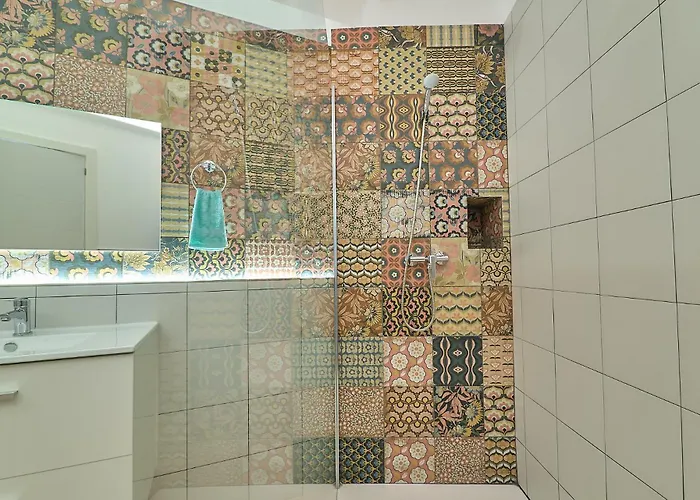 Invalencia Alberic Jungle R Big House Stylish 3 Bdr & 3 Wc With Private Terrace 아파트