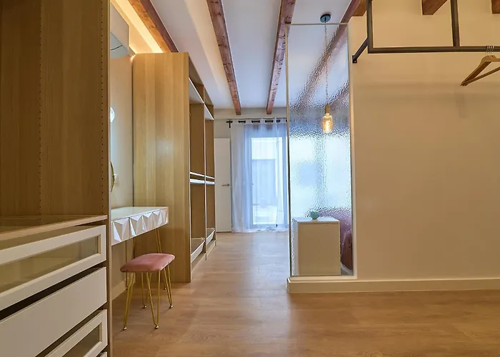 Invalencia Alberic Jungle R Big House Stylish 3 Bdr & 3 Wc With Private Terrace *