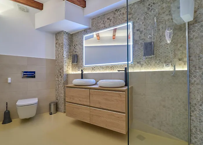 Invalencia Alberic Jungle R Big House Stylish 3 Bdr & 3 Wc With Private Terrace * فالنسيا