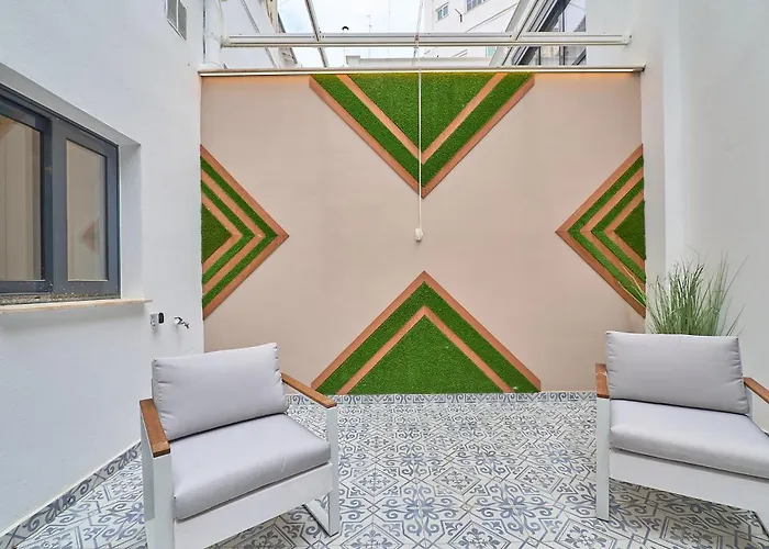 Invalencia Alberic Jungle R Big House Stylish 3 Bdr & 3 Wc With Private Terrace