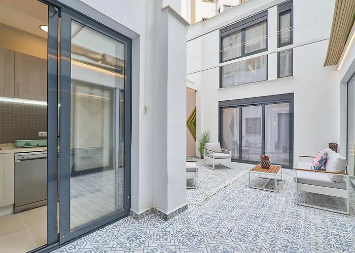 Invalencia Alberic Jungle R Big House Stylish 3 Bdr & 3 Wc With Private Terrace *