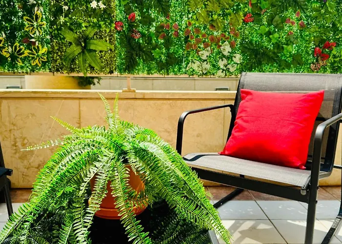 Stylish With Terrace On The Beachfrom Διαμέρισμα