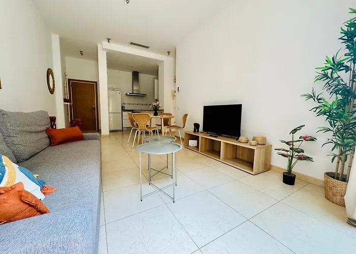 아파트 Stylish With Terrace On The Beachfrom