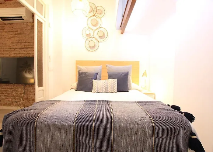 Modernist House In Cabanyal * فالنسيا