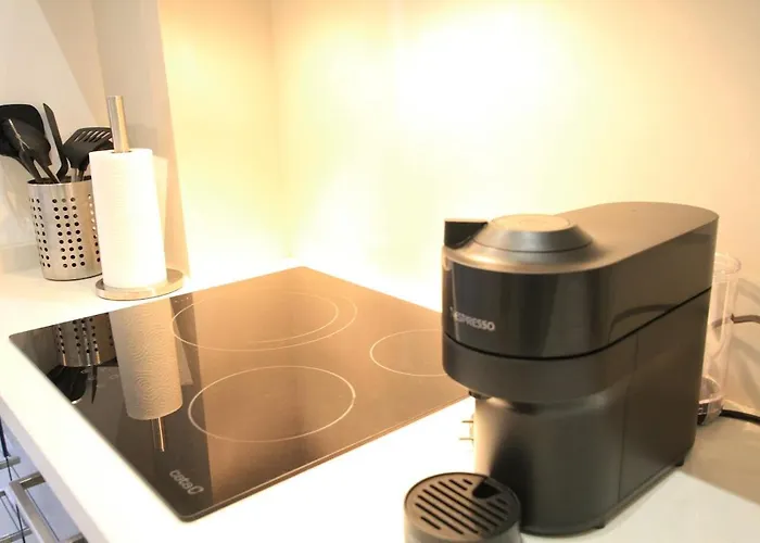 Modernist House In Cabanyal *