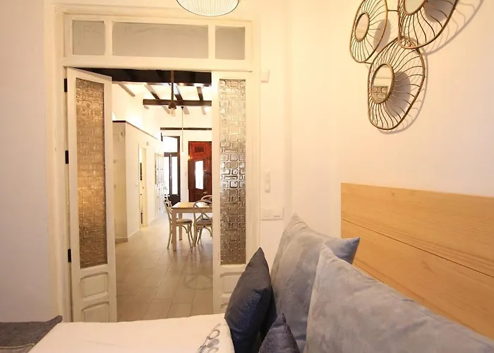 Modernist House In Cabanyal فالنسيا