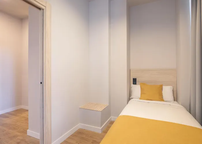 Dorm4you Arena 2 Aparthotel