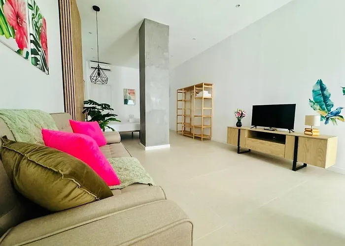 Planas 3 Designer Aparment With Terraza In Ruzafa Soho شقة فالنسيا