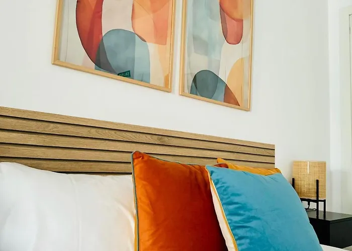 Planas 3 Designer Aparment With Terraza In Ruzafa Soho شقة *