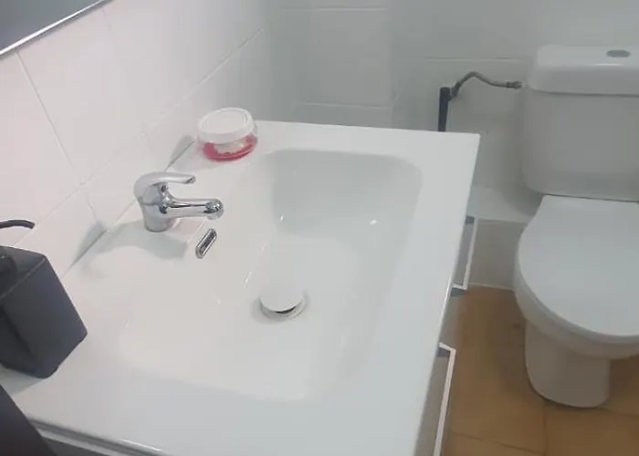 Centricas, Tranquilas Y Acogedoras De Matrimonio En Vivienda Compartida 홈스테이 *