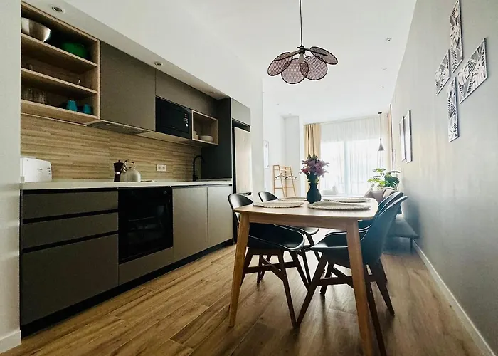 Planas 2 Design & Spaciousness With Terraza In Ruzafa Soho شقة *