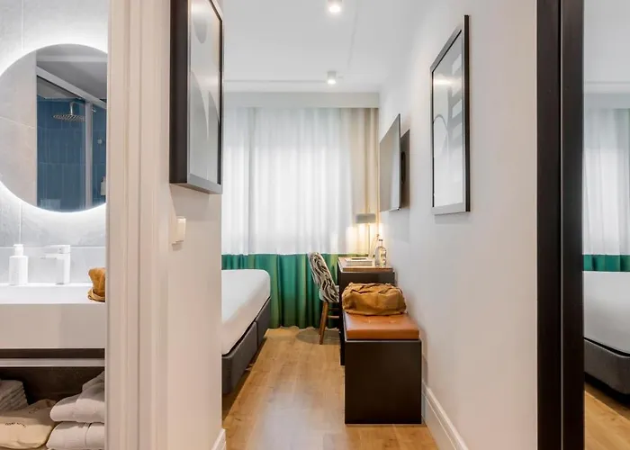 Mate Cosmo - Centre, 3* Valencia