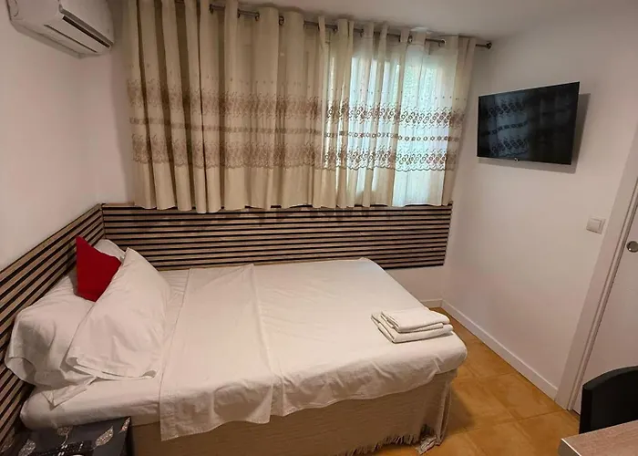Con Cocina Y Bano Privado De Temporada Vacaciones Largas Long Desde 11 Noches * Valenza