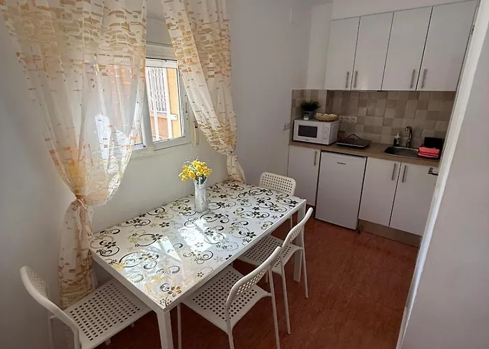 Con Cocina Y Bano Privado De Temporada Vacaciones Largas Long Desde 11 Noches Appartamento *