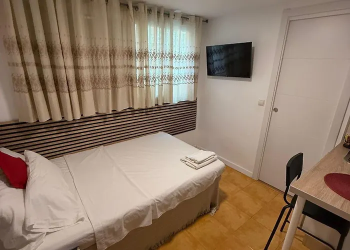 Con Cocina Y Bano Privado De Temporada Vacaciones Largas Long Desde 11 Noches * Valenza