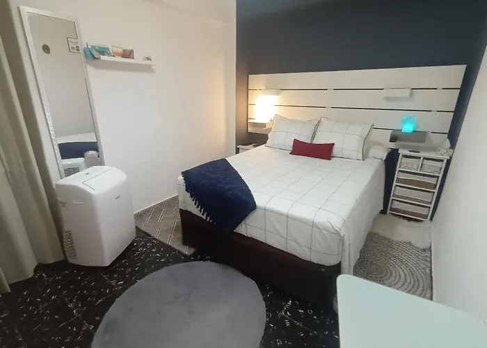 Lerida Δωμάτια σε οικογενειακή κατοικία *