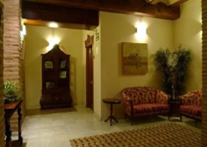 Ad Hoc Monumental 1881 3* Валенсия