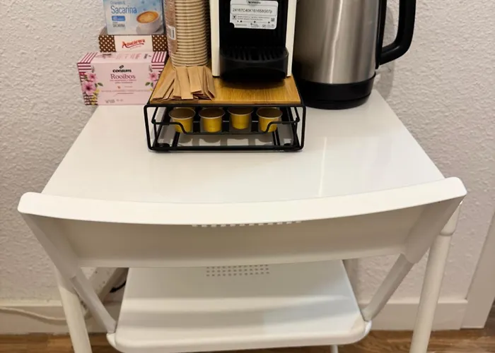 홈스테이 Sencilla En Piso Hogareno *