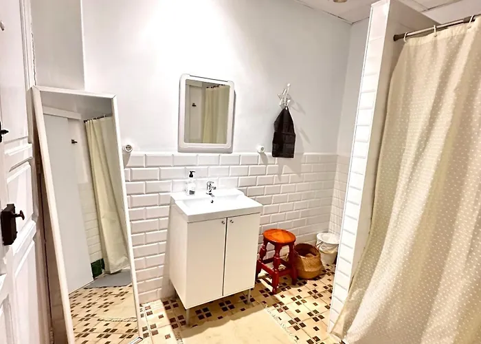 1- Interior Con Aire Acondicionado Y Con Bano Independiente فالنسيا