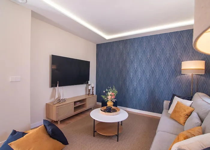 Md Barraques De Lluna *