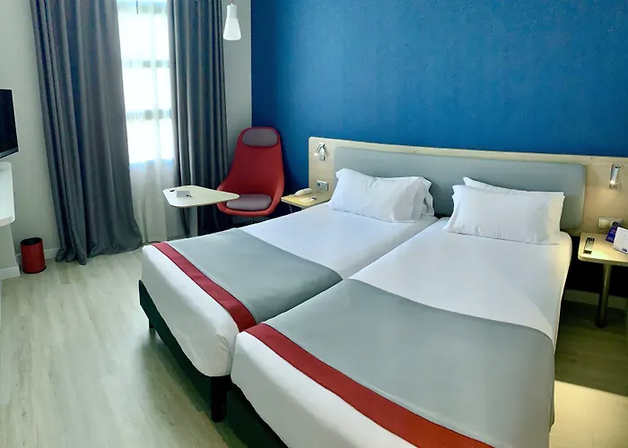 Hotel Express Ciudad De Ciencias By Ihg 3*