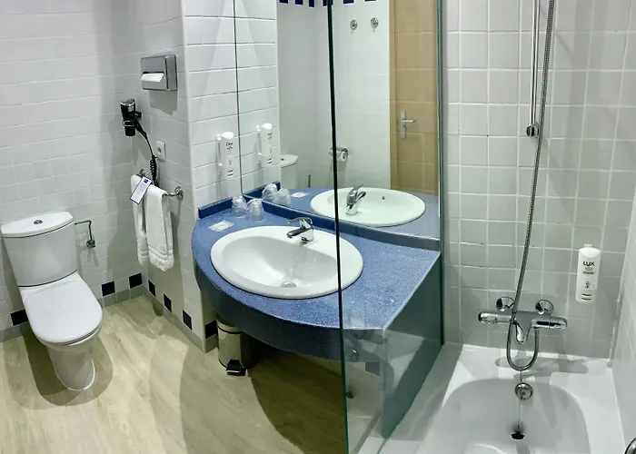 Express Ciudad De Ciencias By Ihg Valence