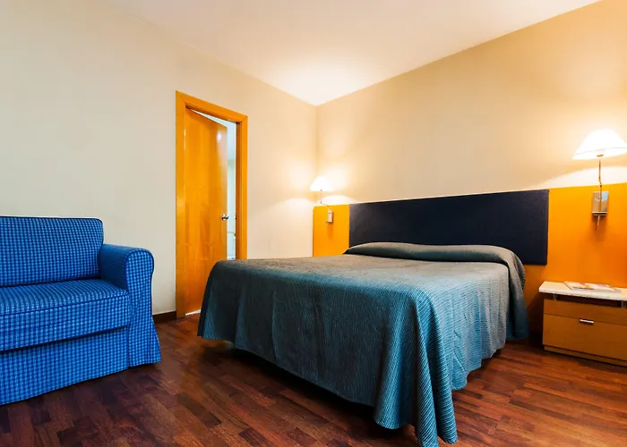 Ξενοδοχείο Villacarlos 3*