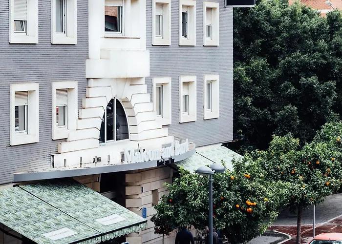 Malcom And Barret Valencia