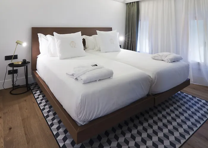 One Shot Reina Victoria 4*