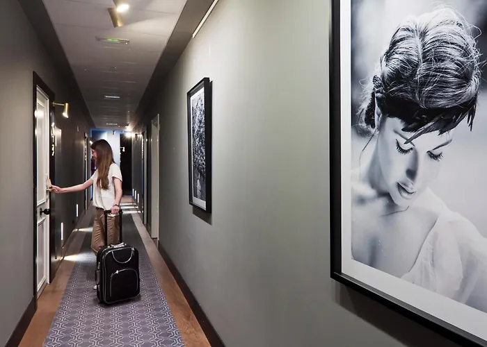 One Shot Reina Victoria 4*