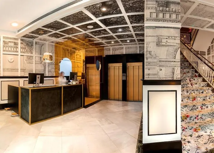 Sh Ingles Boutique Hotel 4*