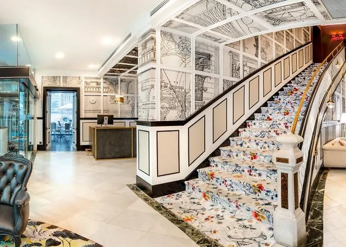 Sh Ingles Boutique 4*