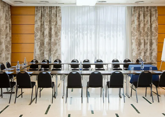 إن إتش سنتر