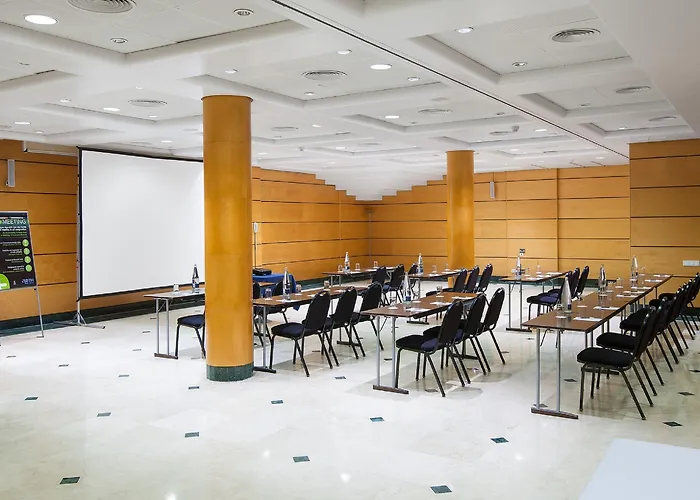 إن إتش سنتر فندق