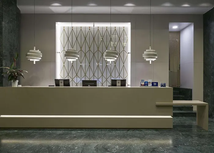 إن إتش سنتر 4*